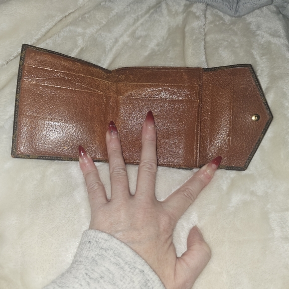 Louis Vuitton  wallet - Picture 4 of 7